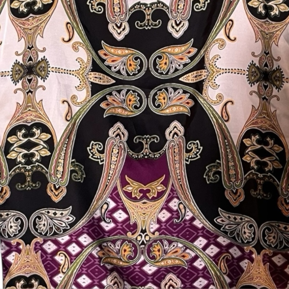 Vince Camuto Skirt.Baroque Paisley Print. Lined. Zip Up Back. Size 4 - Picture 4 of 6